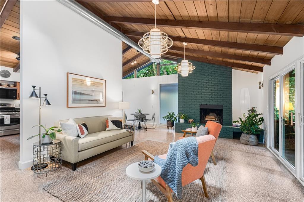 1811 E Clifton Road NE