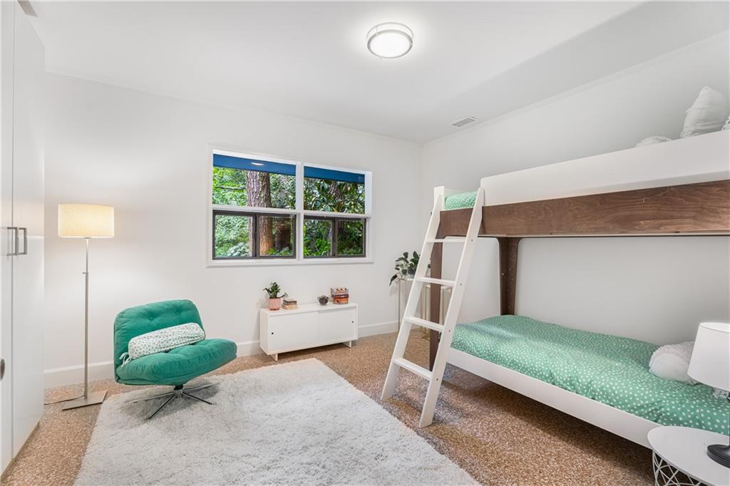 1811 E Clifton Road NE