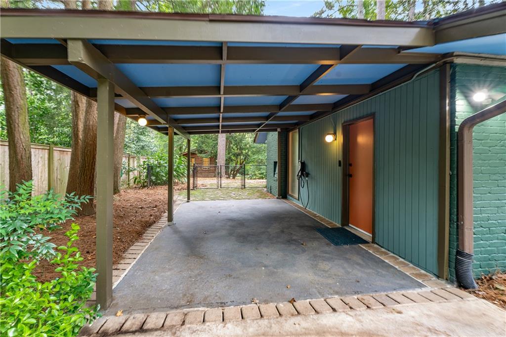 1811 E Clifton Road NE