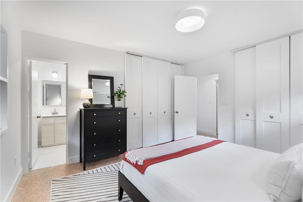 1811 E Clifton Road NE