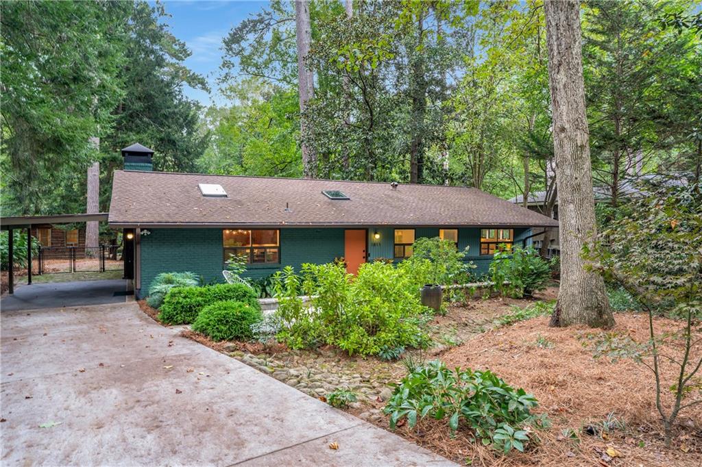 1811 E Clifton Road NE