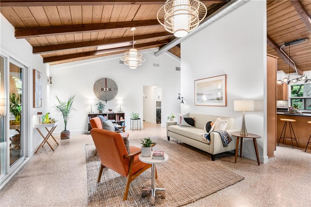 1811 E Clifton Road NE