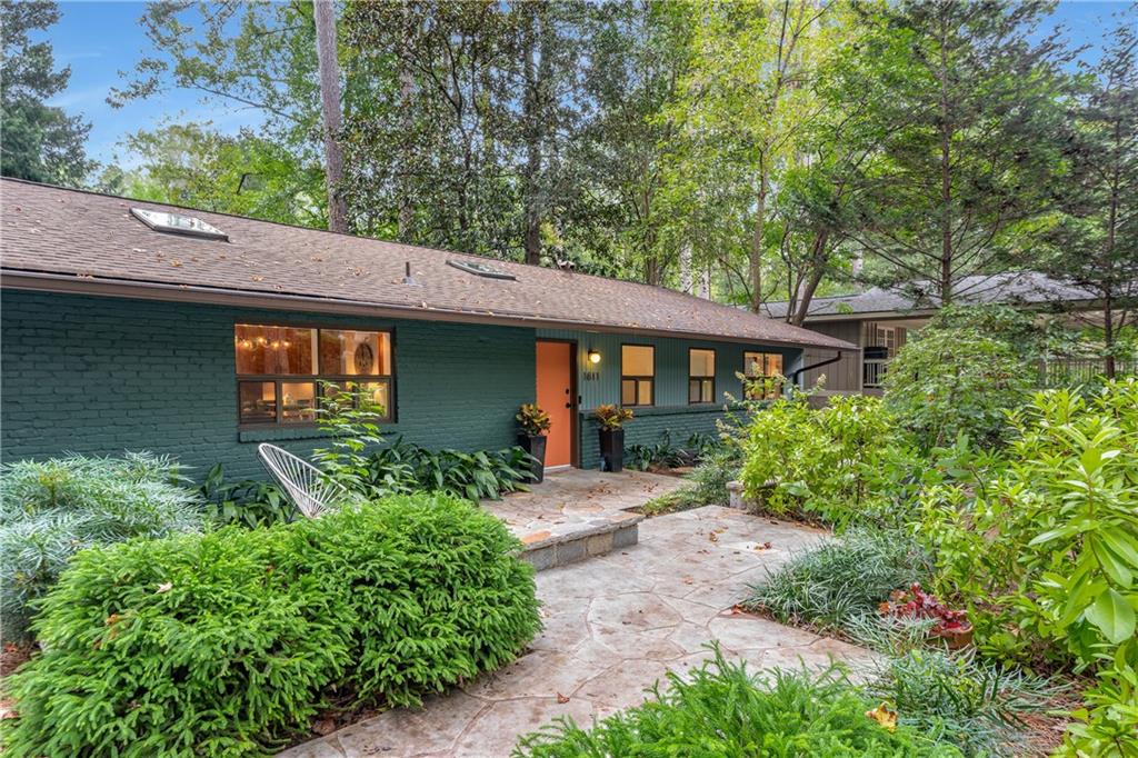 1811 E Clifton Road NE