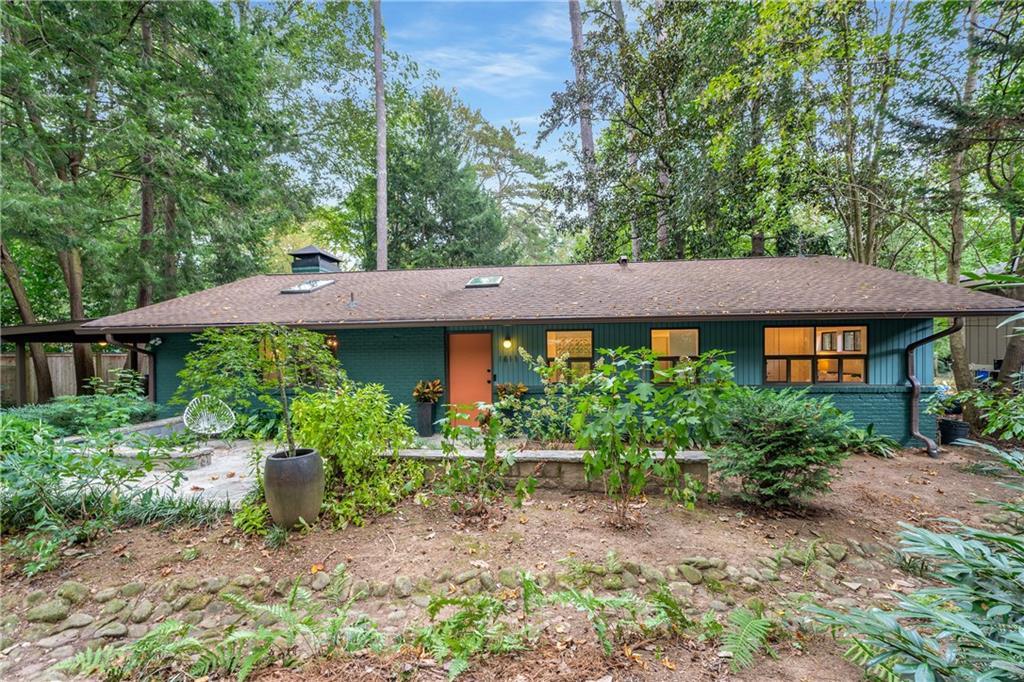 1811 E Clifton Road NE