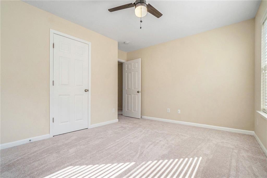 1821 Laurel Green Way