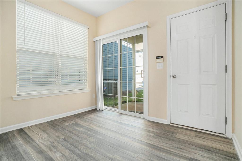 1821 Laurel Green Way