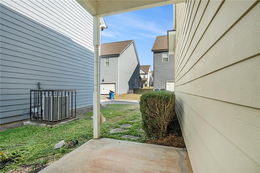 1821 Laurel Green Way
