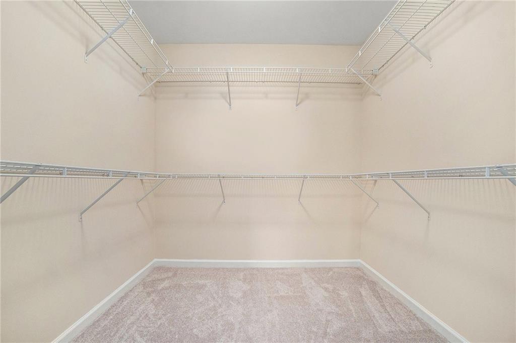 1821 Laurel Green Way