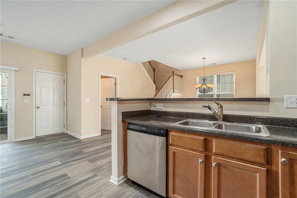 1821 Laurel Green Way