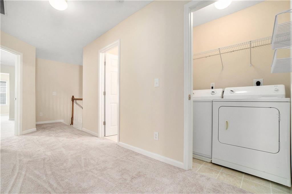 1821 Laurel Green Way