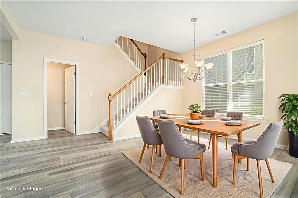 1821 Laurel Green Way