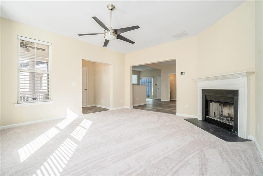 1821 Laurel Green Way