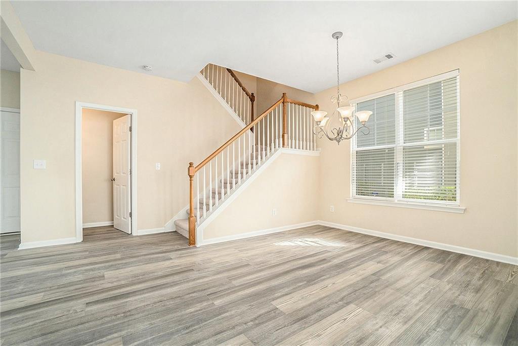 1821 Laurel Green Way