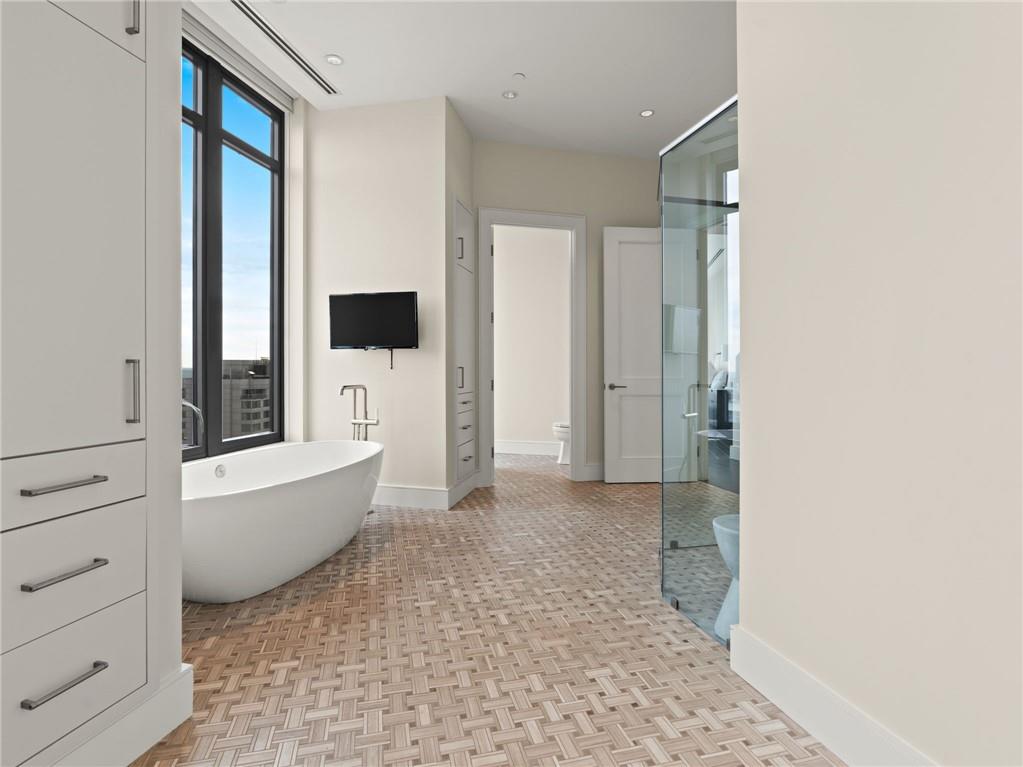 3376 Peachtree Road NE Unit 35B