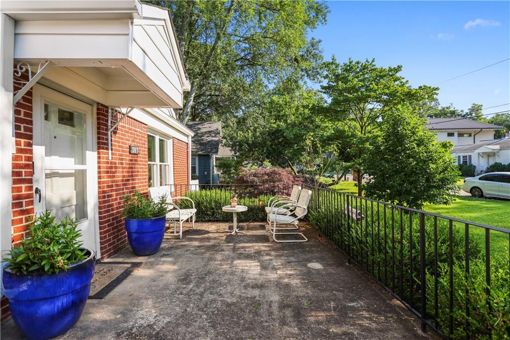 783 Livingstone Place