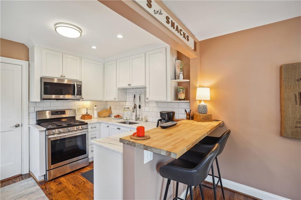 783 Livingstone Place