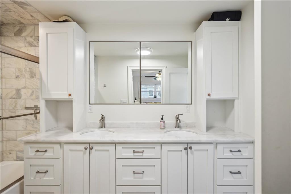 783 Livingstone Place