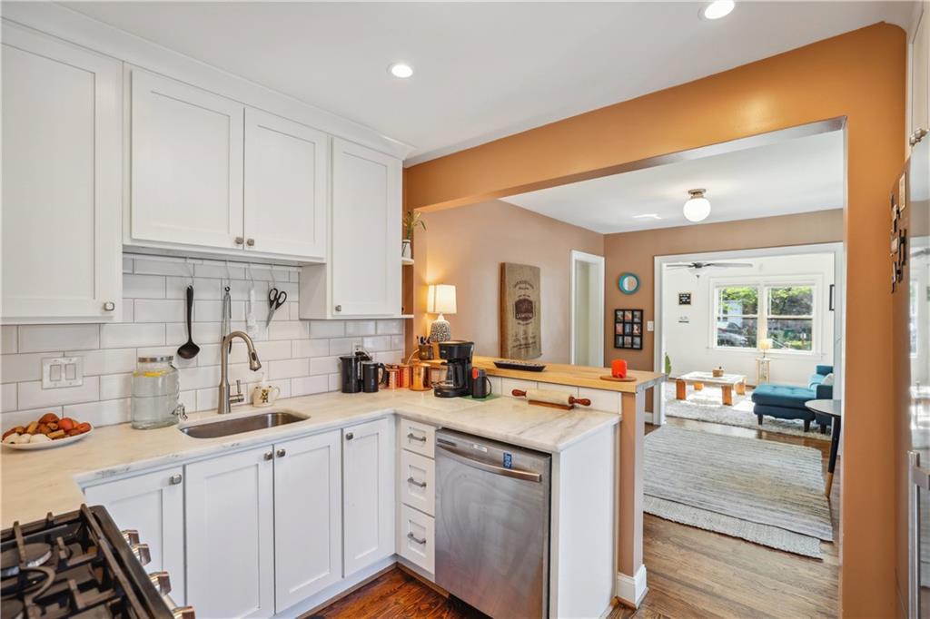 783 Livingstone Place