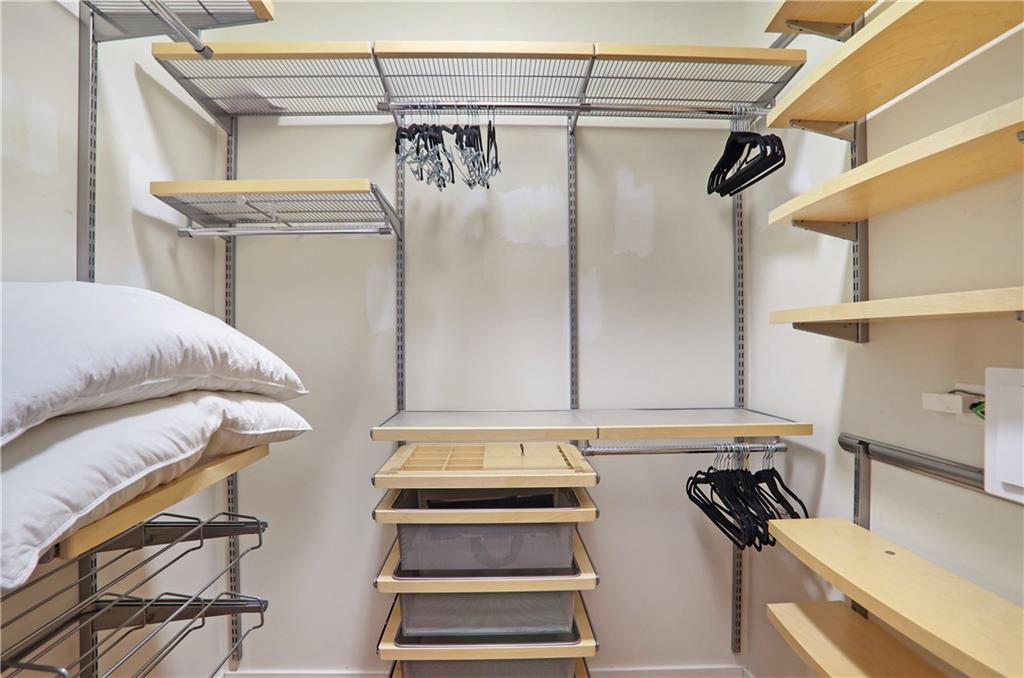 472 Martin Street SE Unit 6