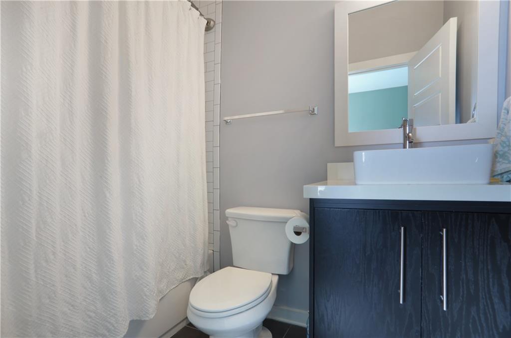 472 Martin Street SE Unit 6