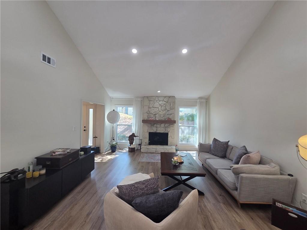 603 Serramonte Drive NE