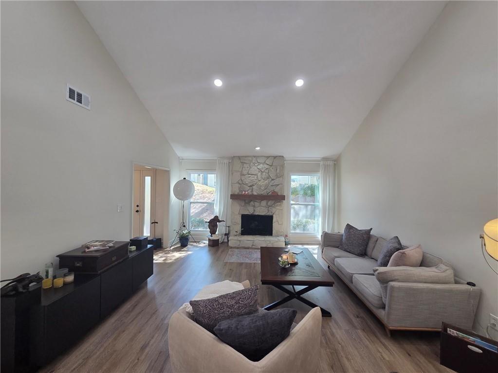 603 Serramonte Drive NE