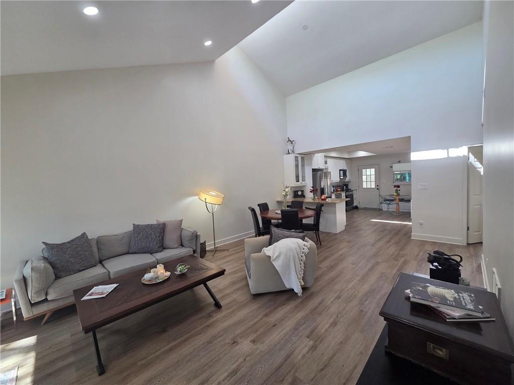 603 Serramonte Drive NE