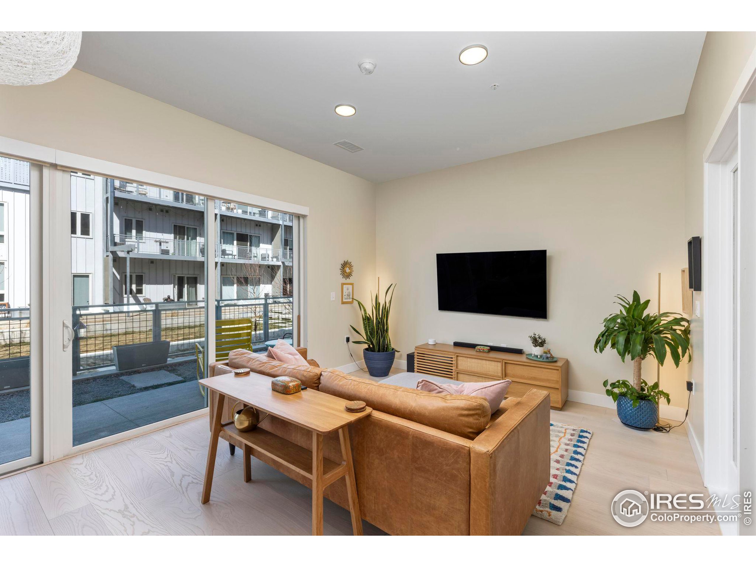 2525 Arapahoe St 109