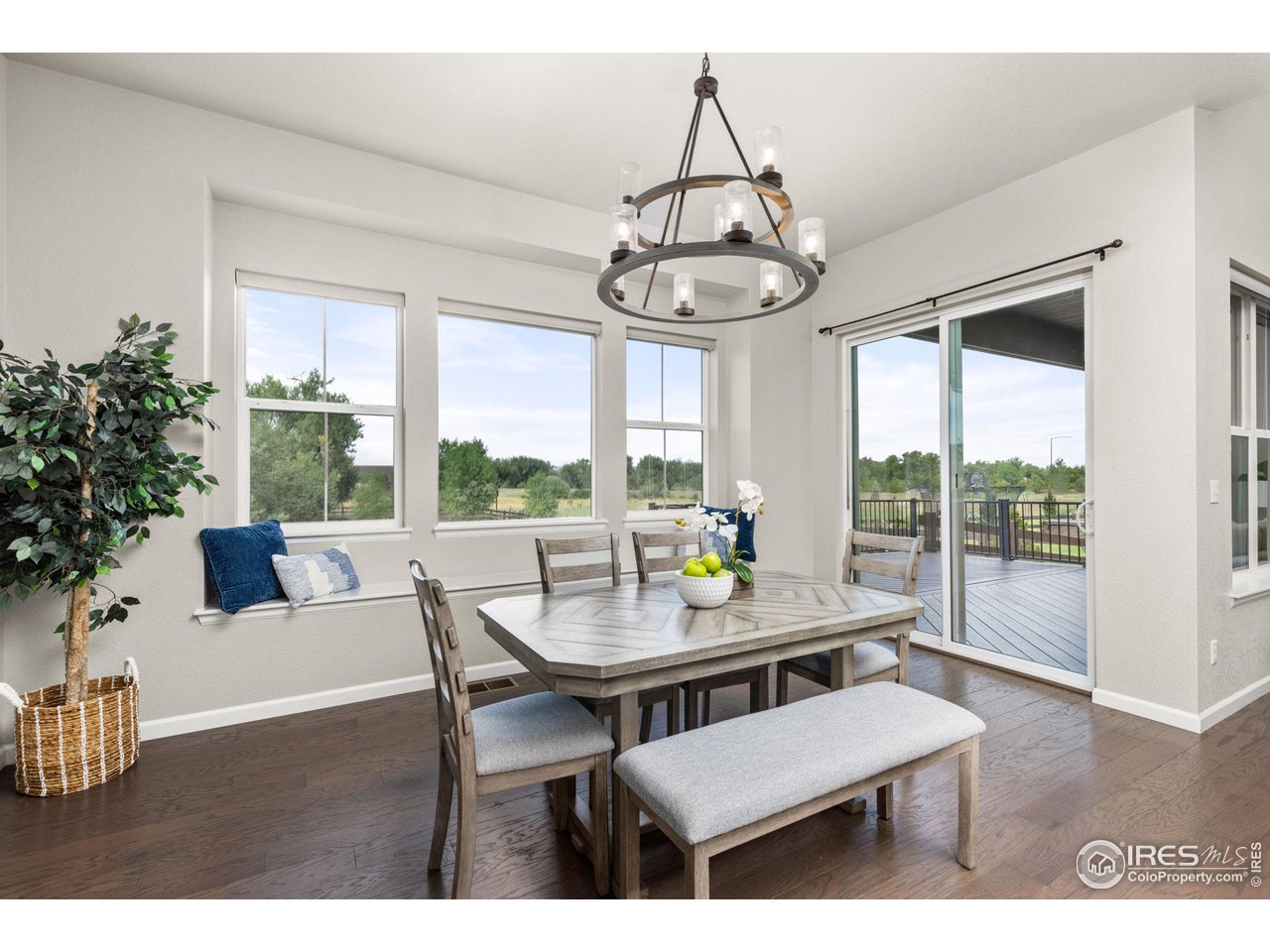 643 Stage Station Way