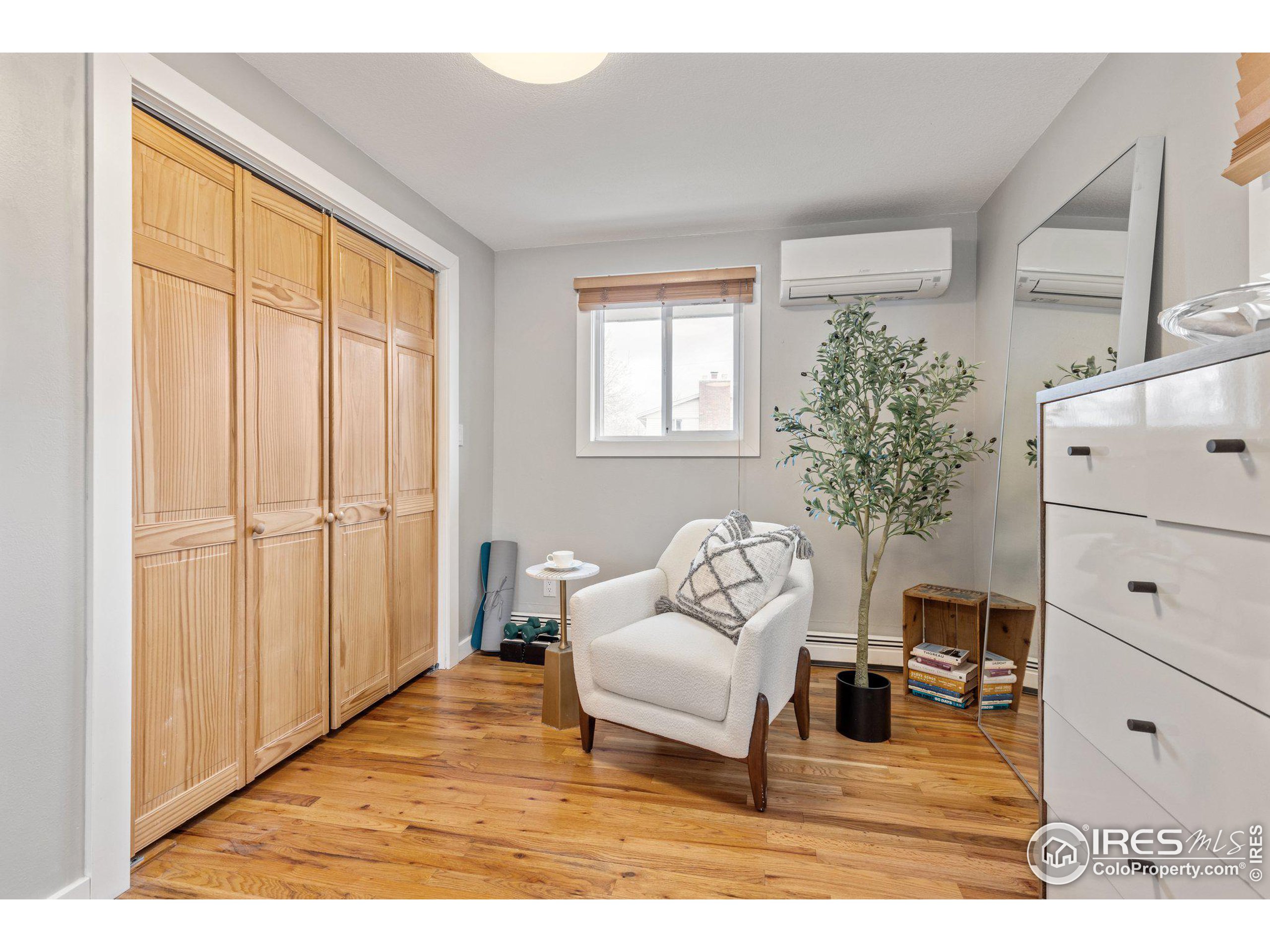 1105 Hartford Dr