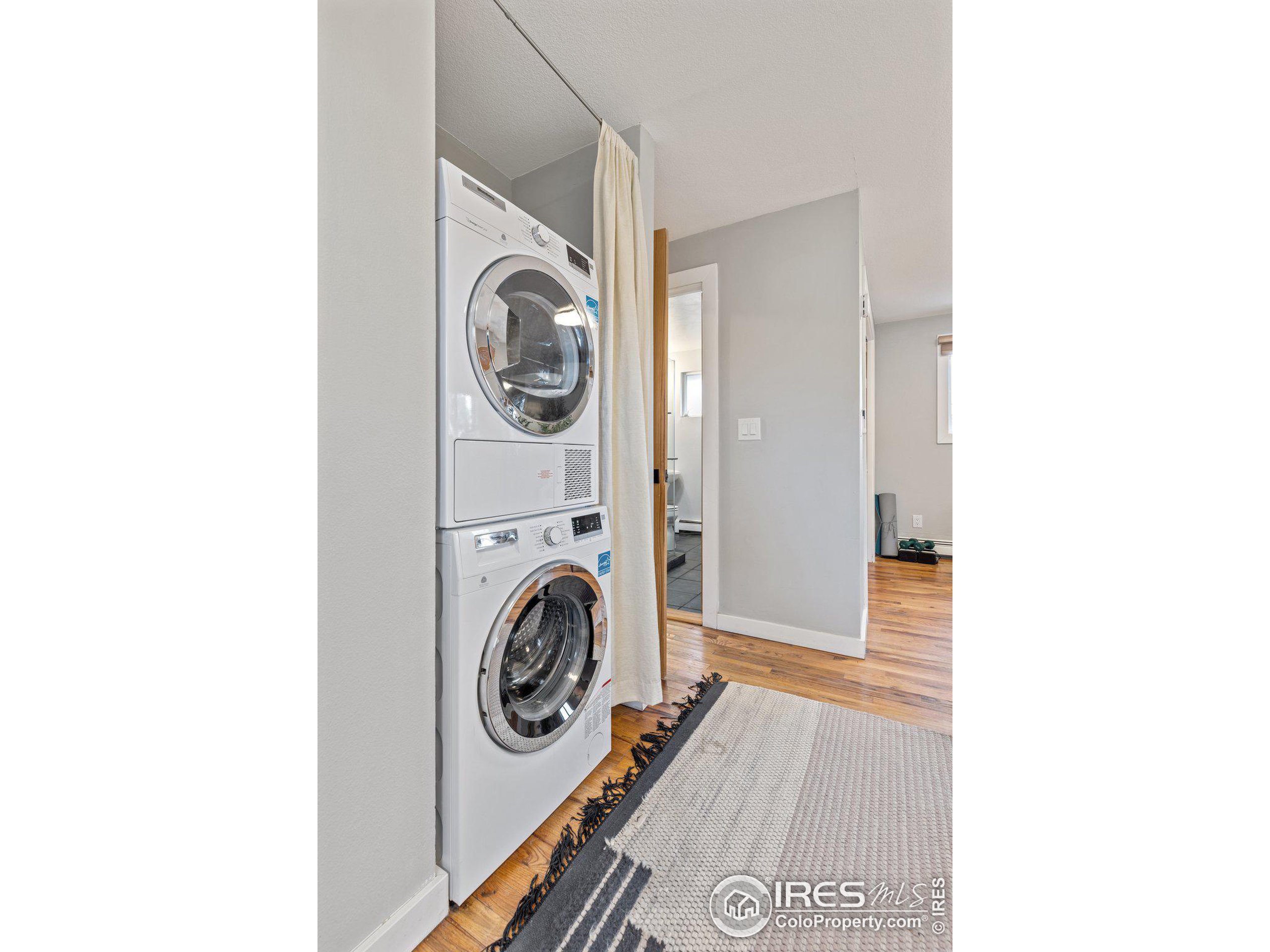 1105 Hartford Dr