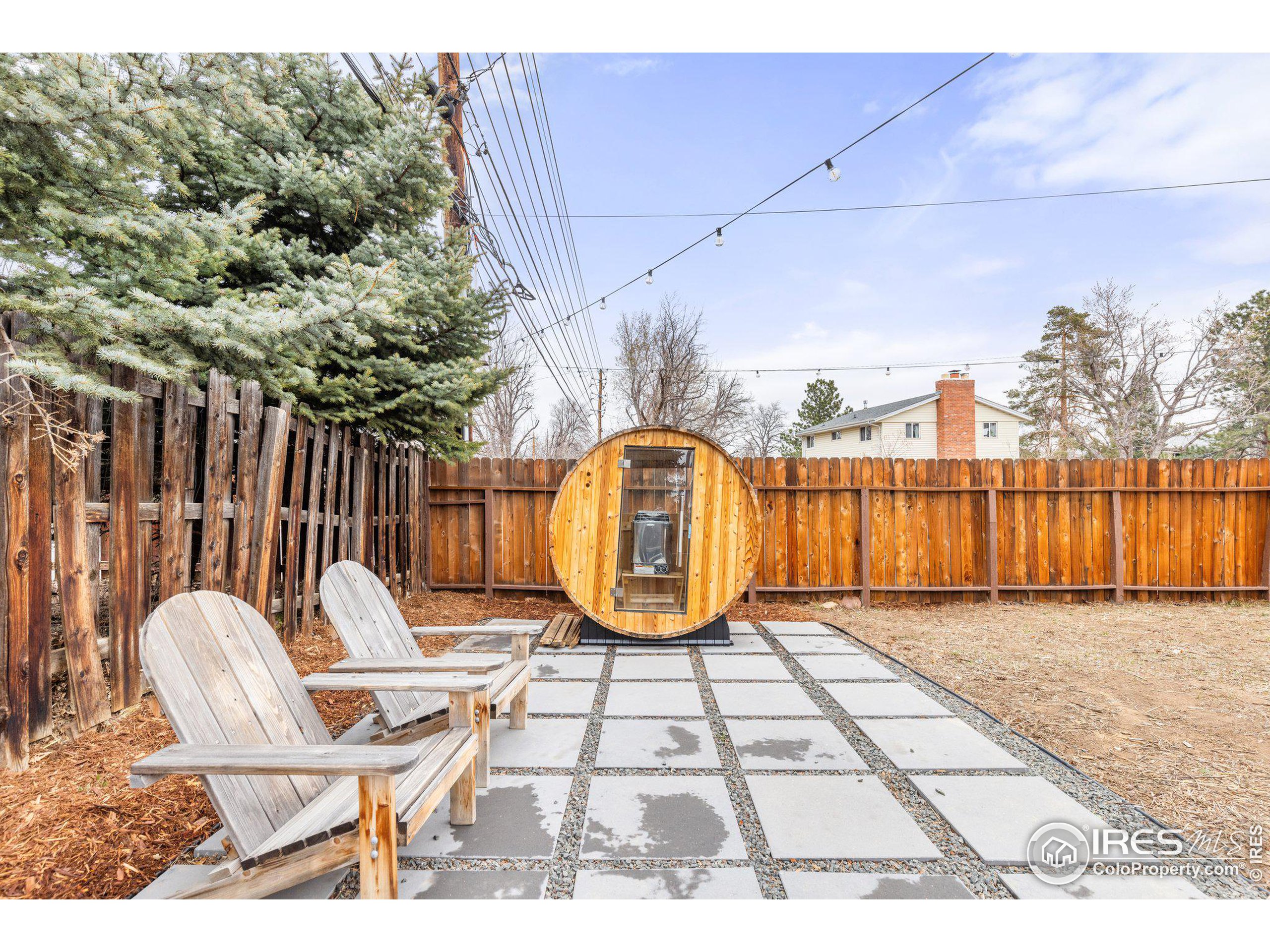 1105 Hartford Dr