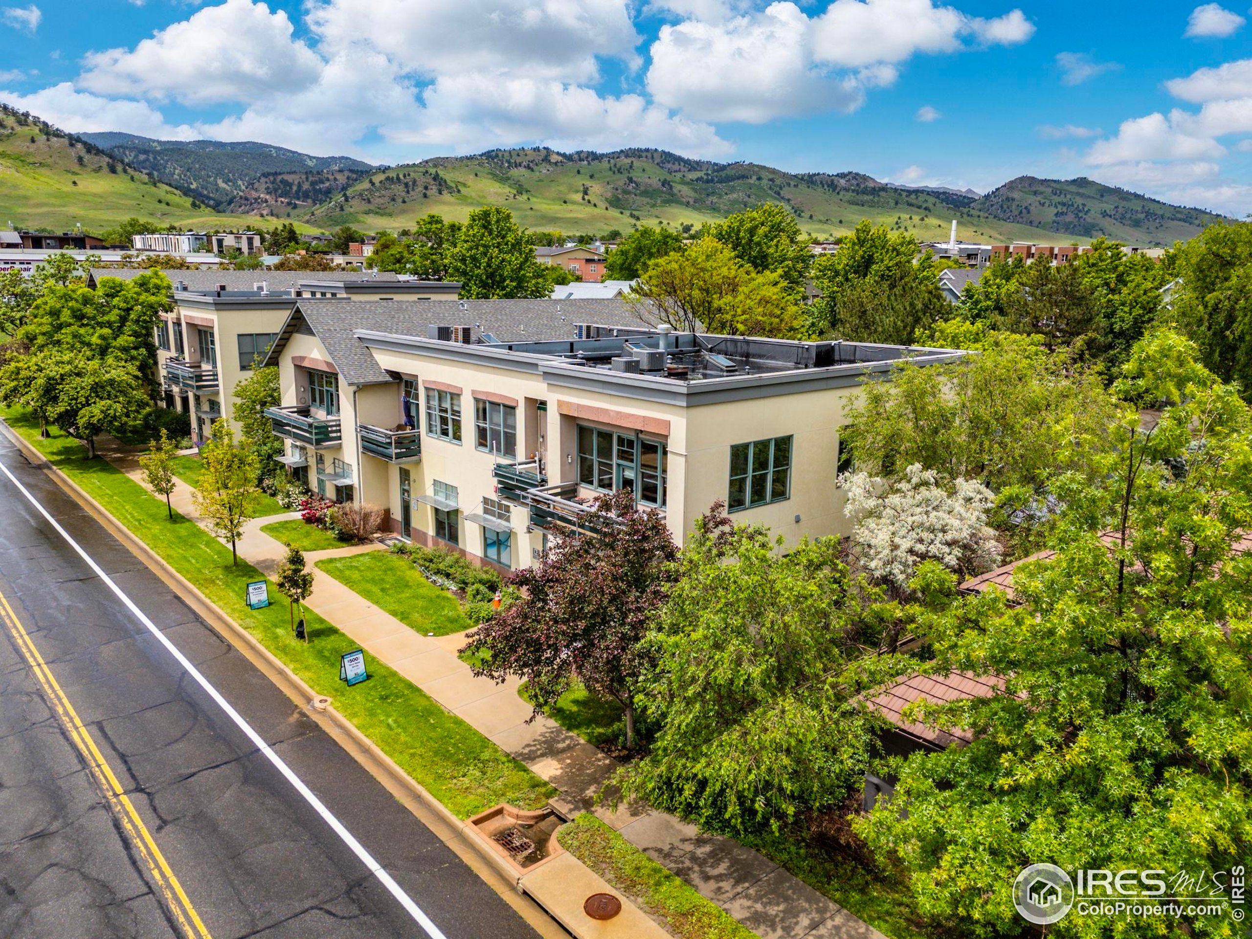 1455 Yarmouth Ave 211