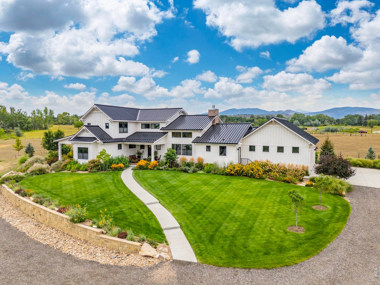 5794 Jackdaw Dr