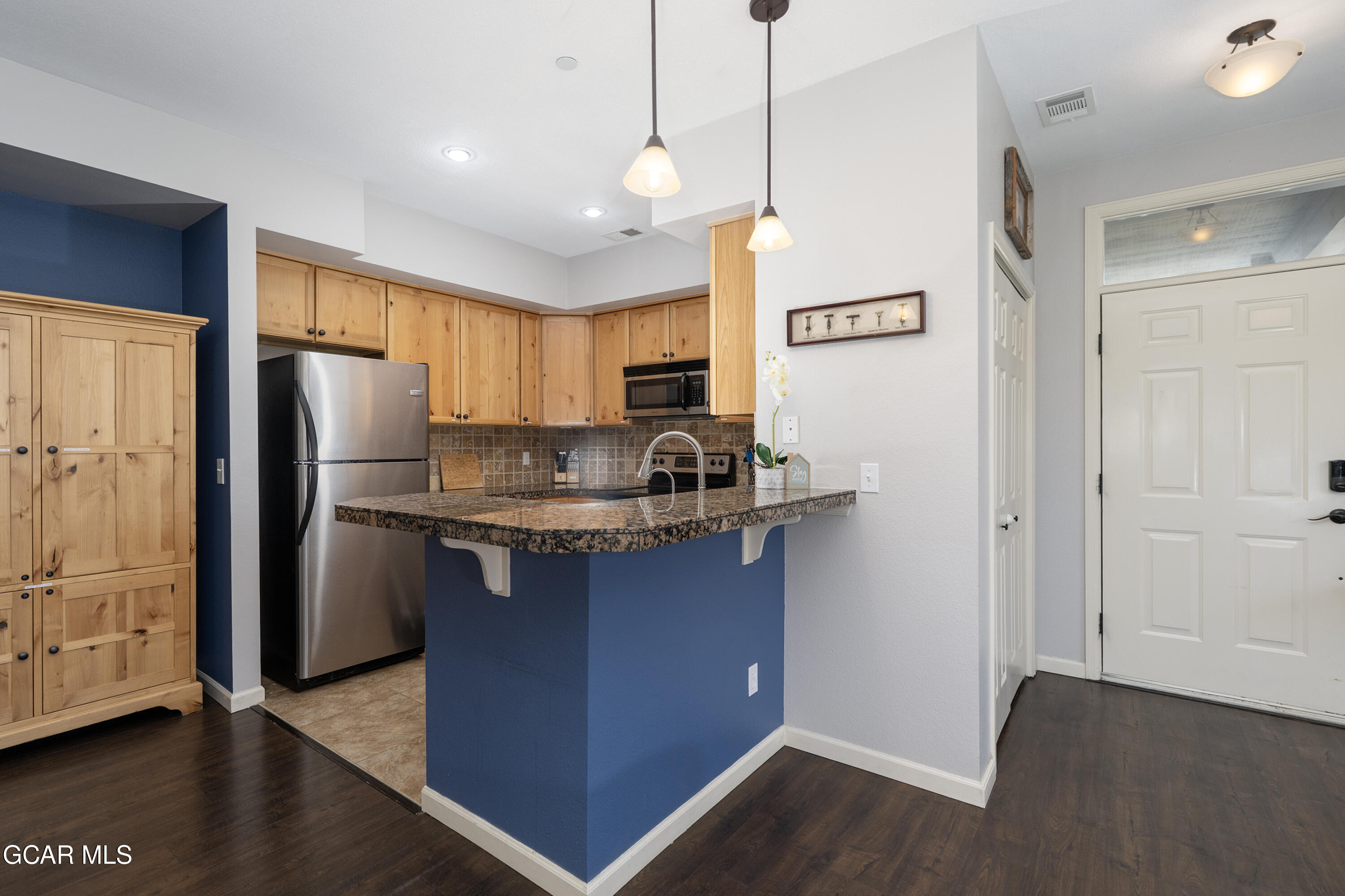 410-3 Cougar Avenue 3
