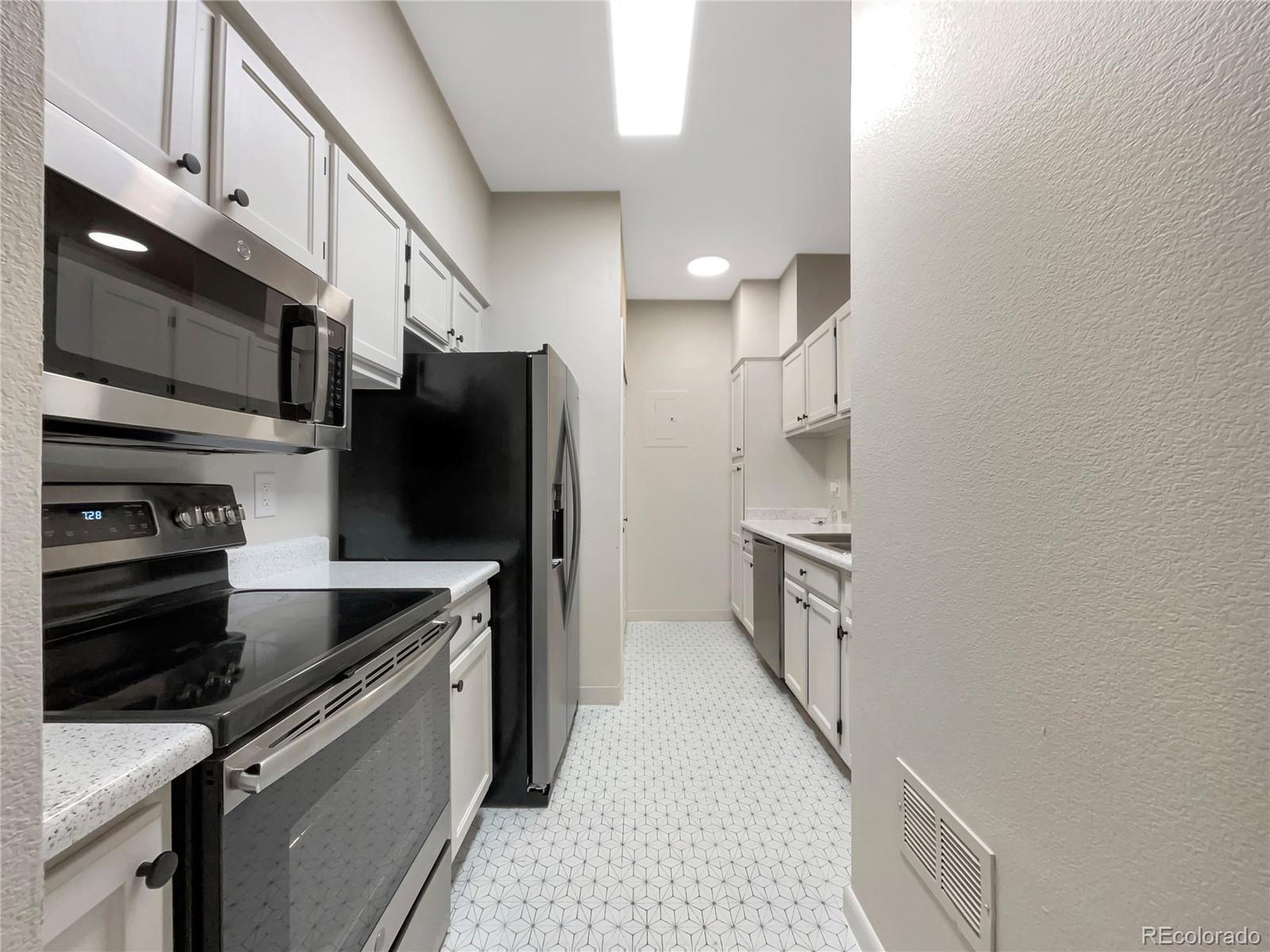 7443 Spy Glass Ct