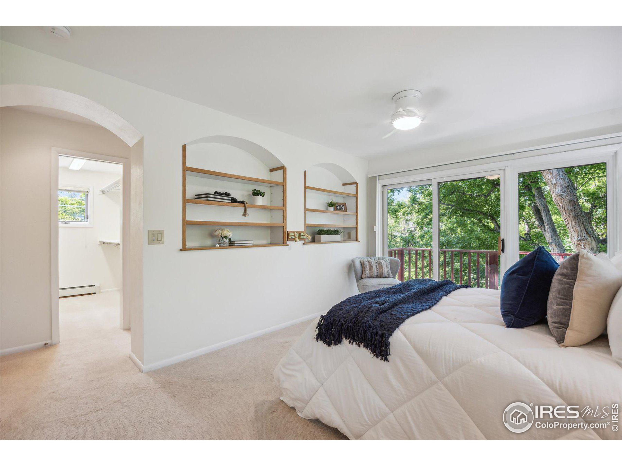 3515 Clover Cir
