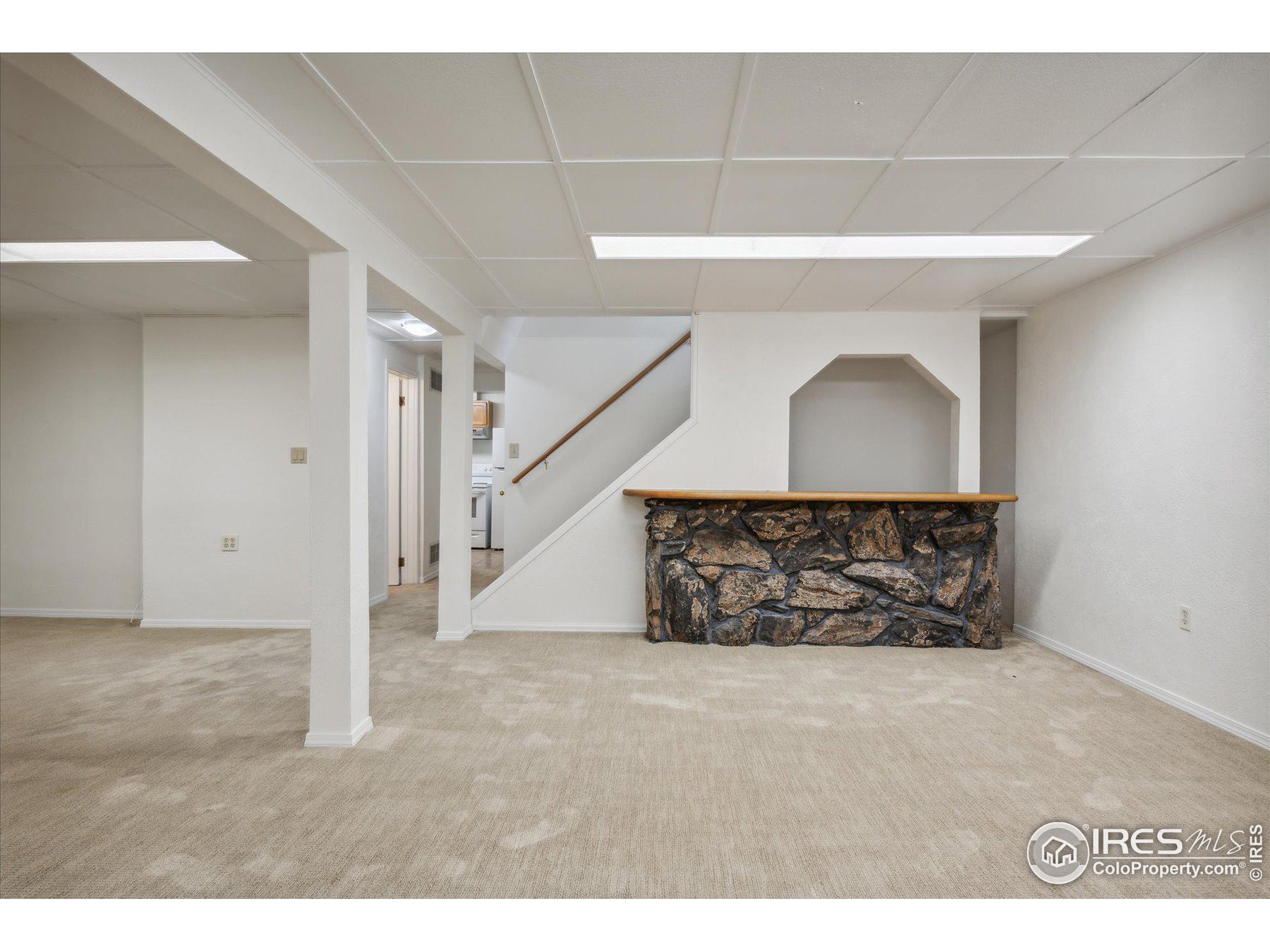 3515 Clover Cir