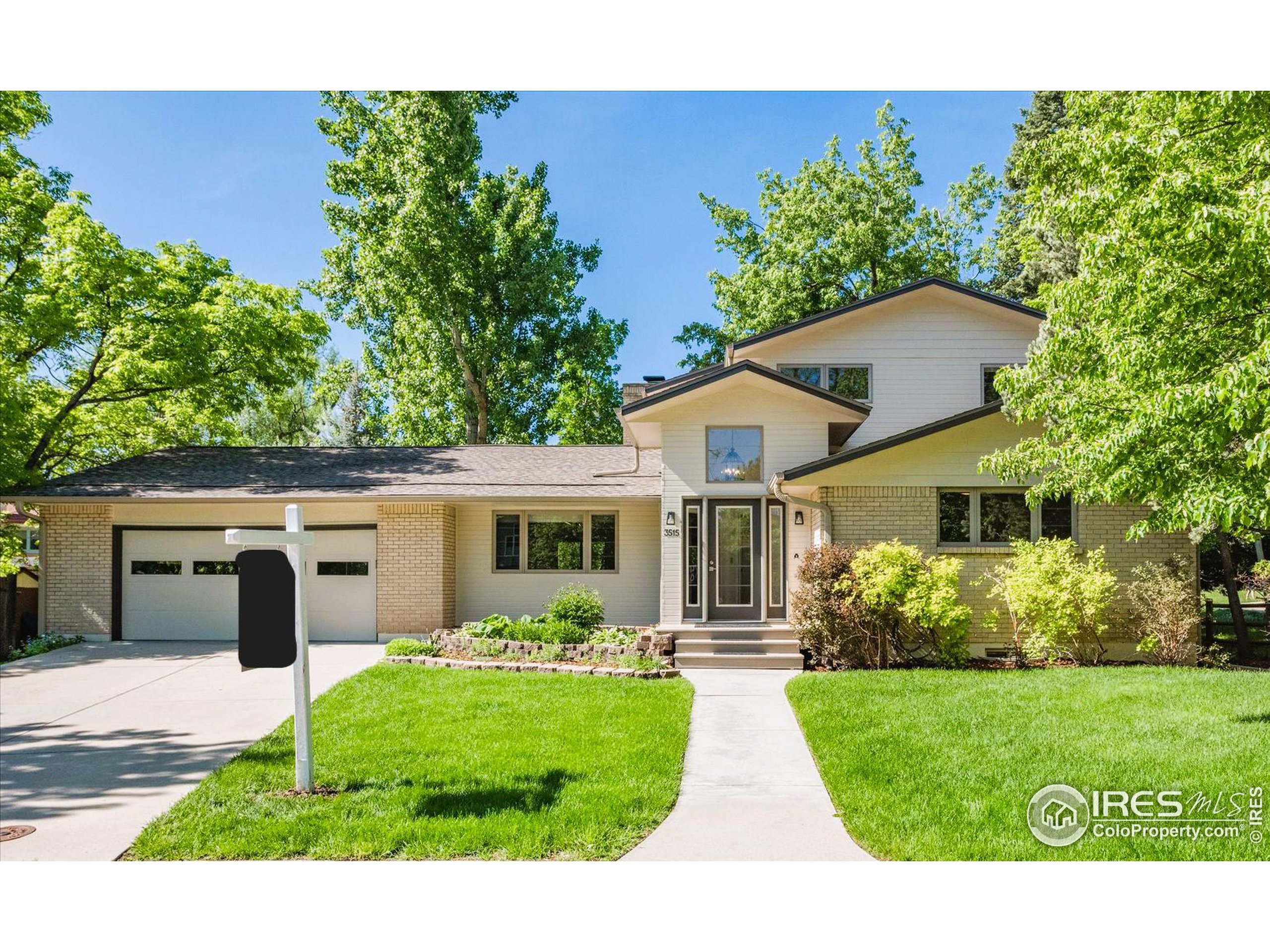 3515 Clover Cir