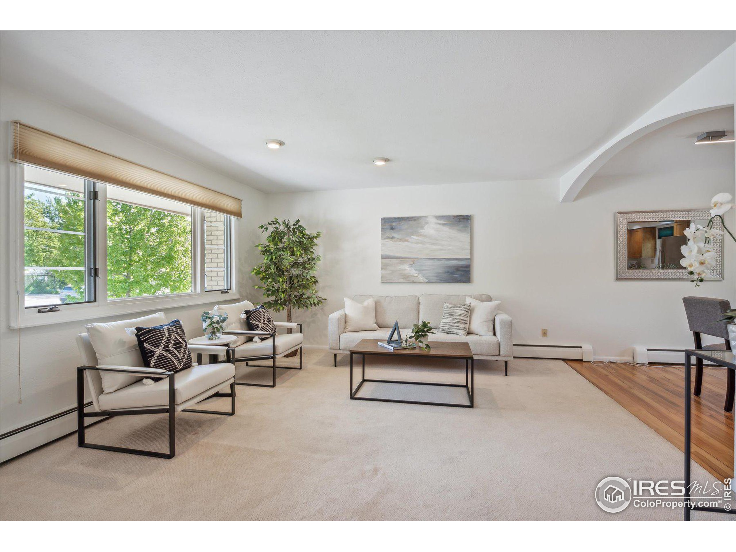 3515 Clover Cir