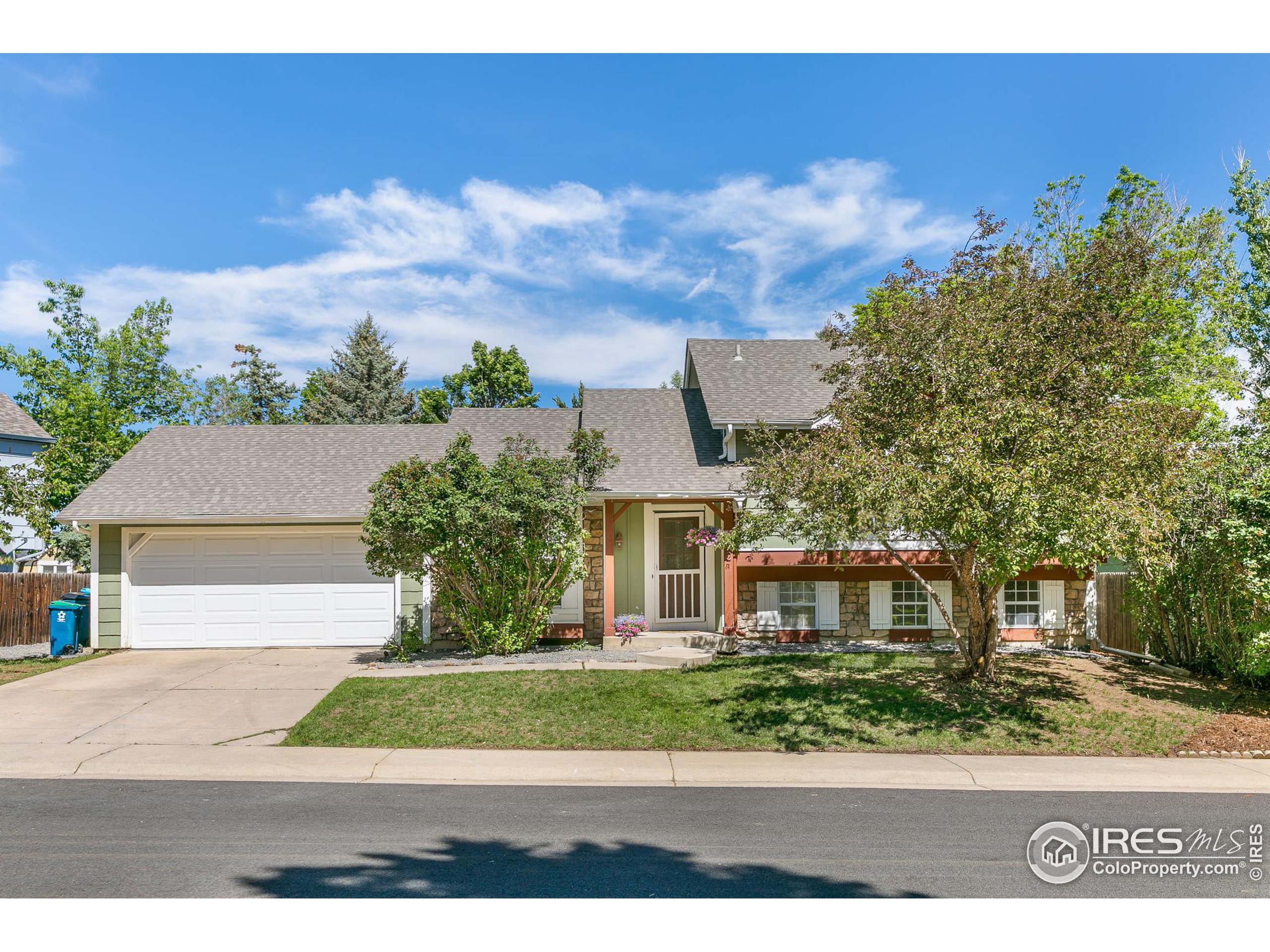 262 S Buchanan Cir