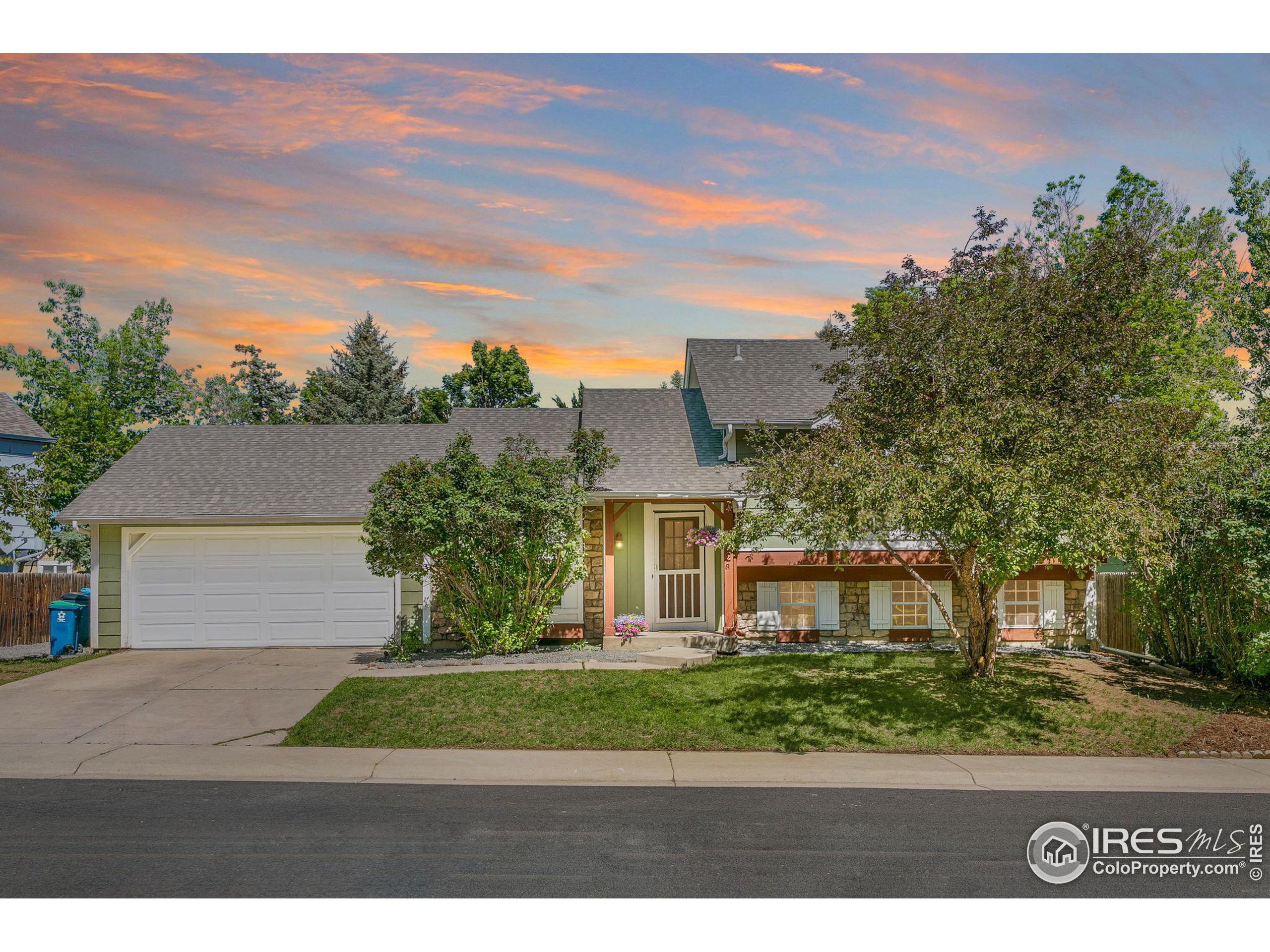 262 S Buchanan Cir