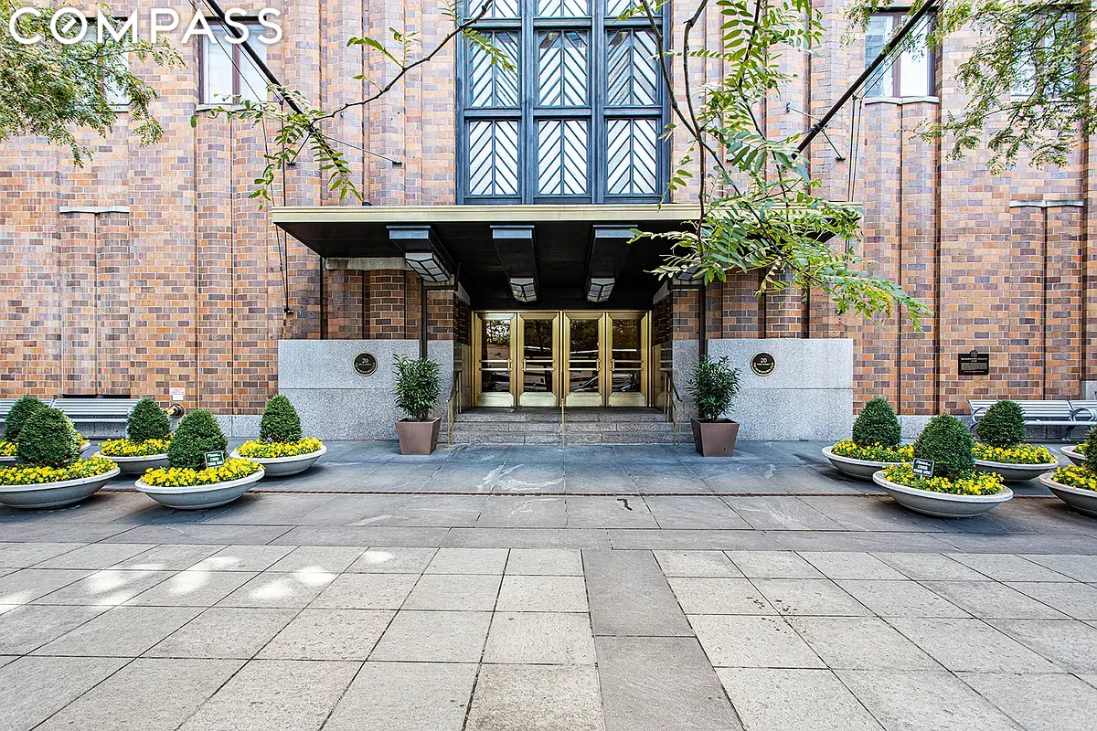 20 West Street 40-D