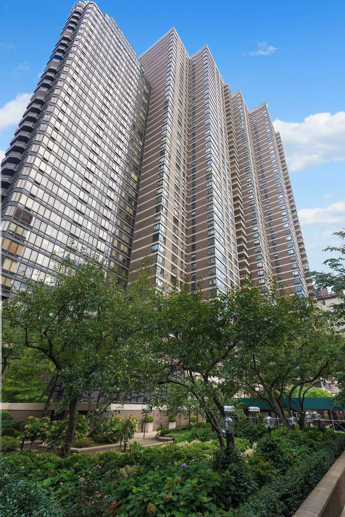 425 E 58th Street 28B