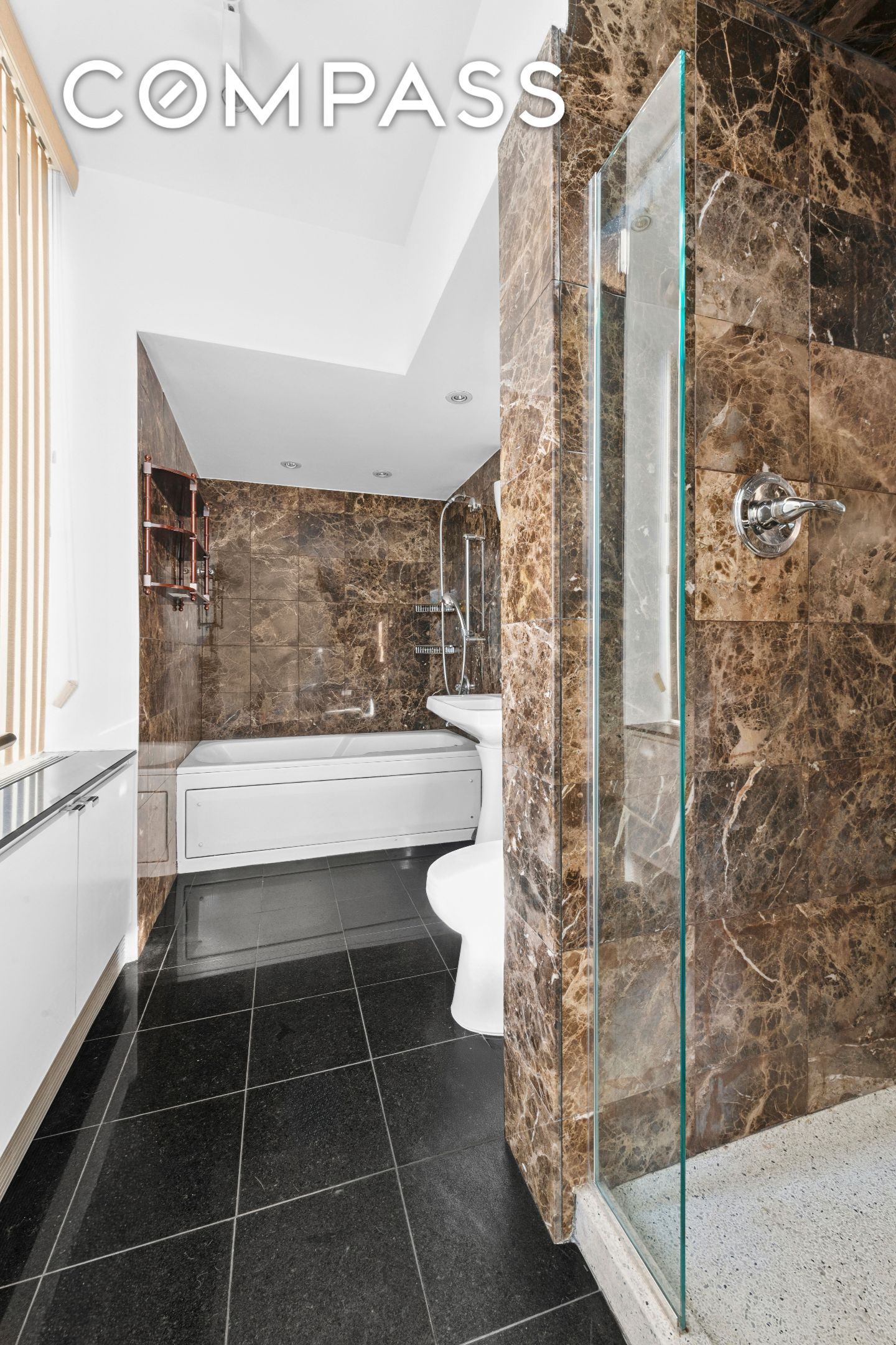 360 E 88th Street 18D