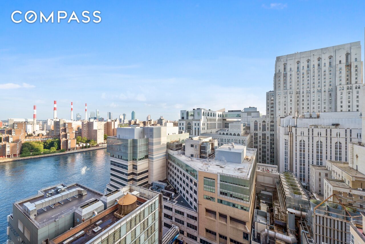 524 E 72nd Street 22D