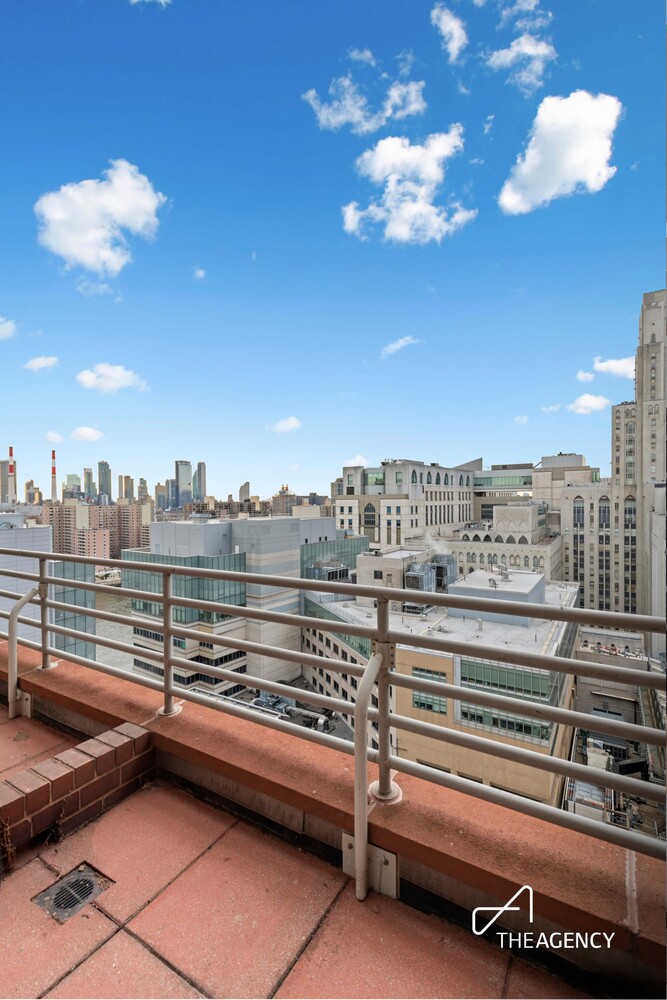 524 E 72ND Street 22D