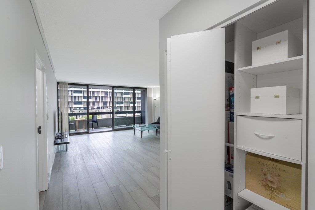 566 Commonwealth # 407