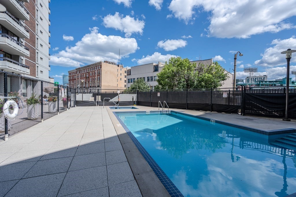 566 Commonwealth # 407