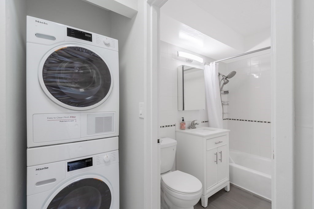 566 Commonwealth # 407